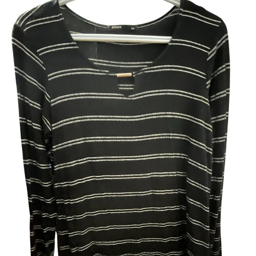 Black and White Tunic Style Top